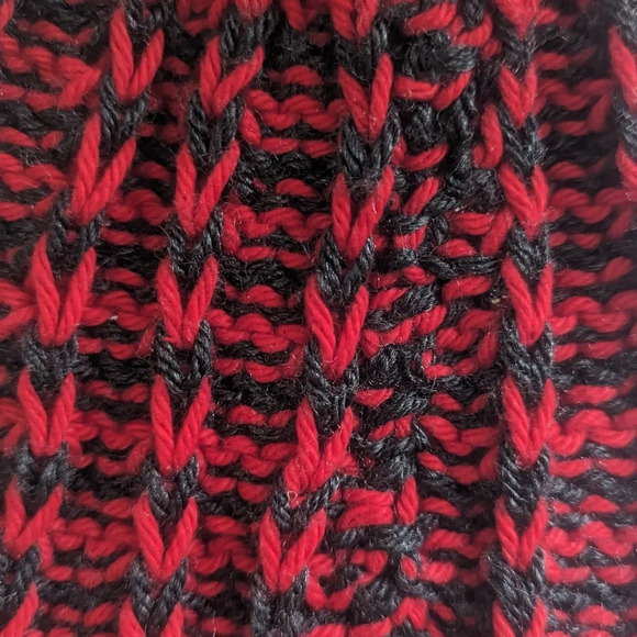 Red and Black Handmade Knitted Hat Touque - Picture 3 of 6